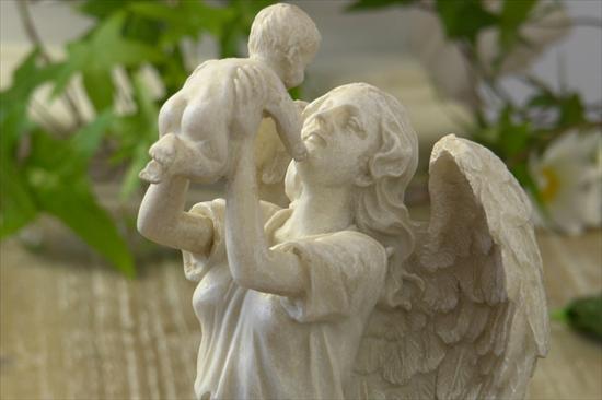 Anioły - aniol-stroz-ujmujaca-figurka-49.jpg